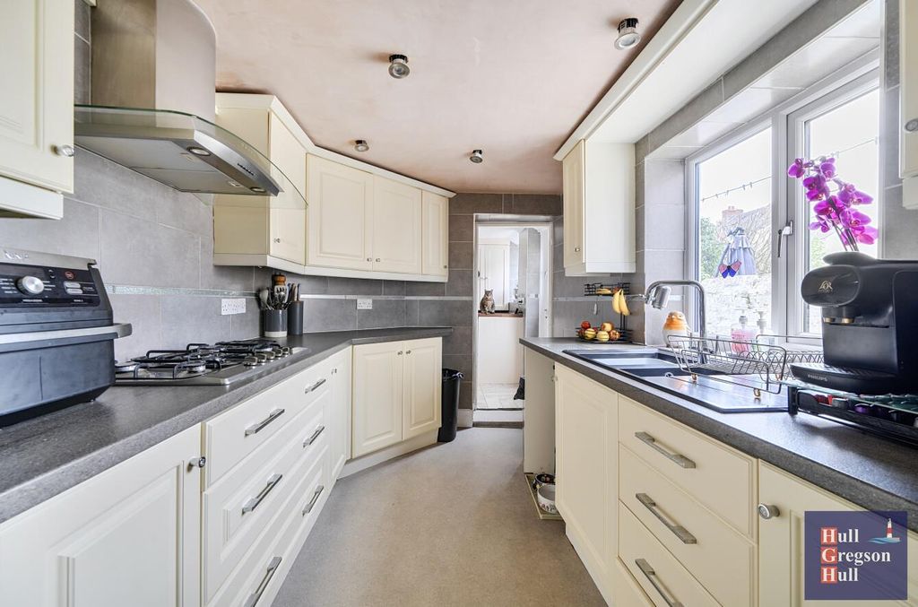 Property photo 2 of 20 Da6243d7-4145-451E-B80B-F8E4E85Eb433.Jpg