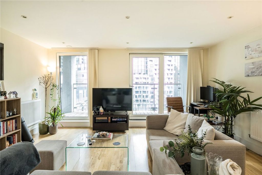 Property photo 3 of 11