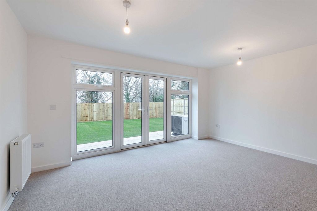 Property photo 3 of 8 Reception Room