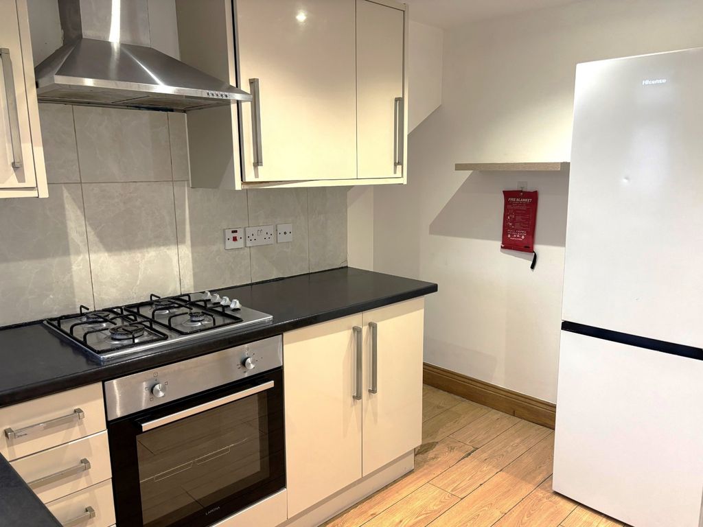 Property photo 3 of 5 Picture No. 04