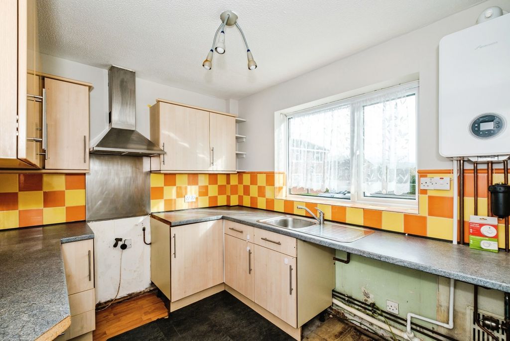 Property photo 3 of 14 Photo