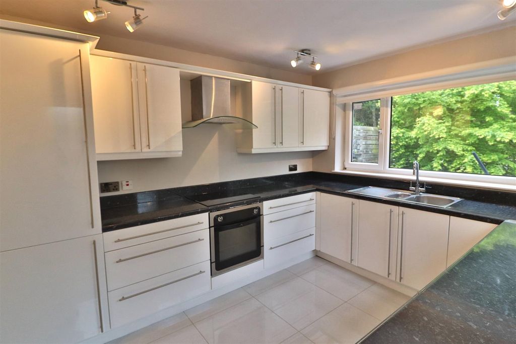 Property photo 2 of 26 Kitchen