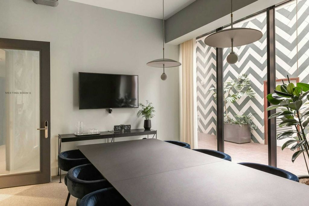 Property photo 3 of 8