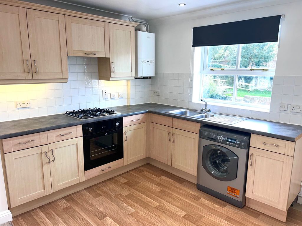 Property photo 2 of 6