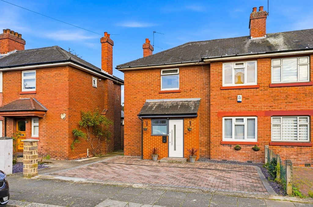 Property photo 2 of 11
