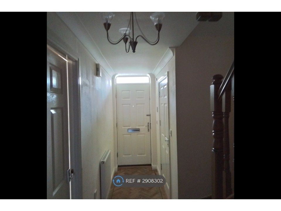 Property photo 2 of 26 Entrance Hallway