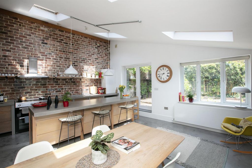 Property photo 2 of 47 3Y6A7884.Jpg
