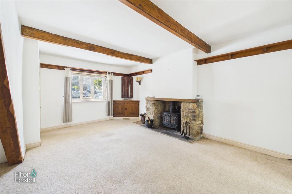 Property photo 2 of 15 Wheatley Lane Road