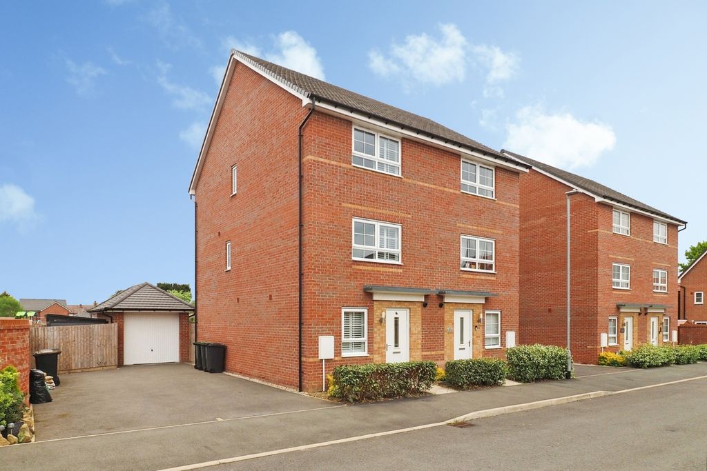 Property photo 1 of 24 Pbox-Img.Jpg
