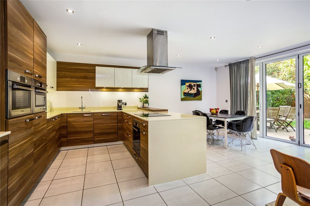 Property photo 2 of 14 Kitchen/Dining