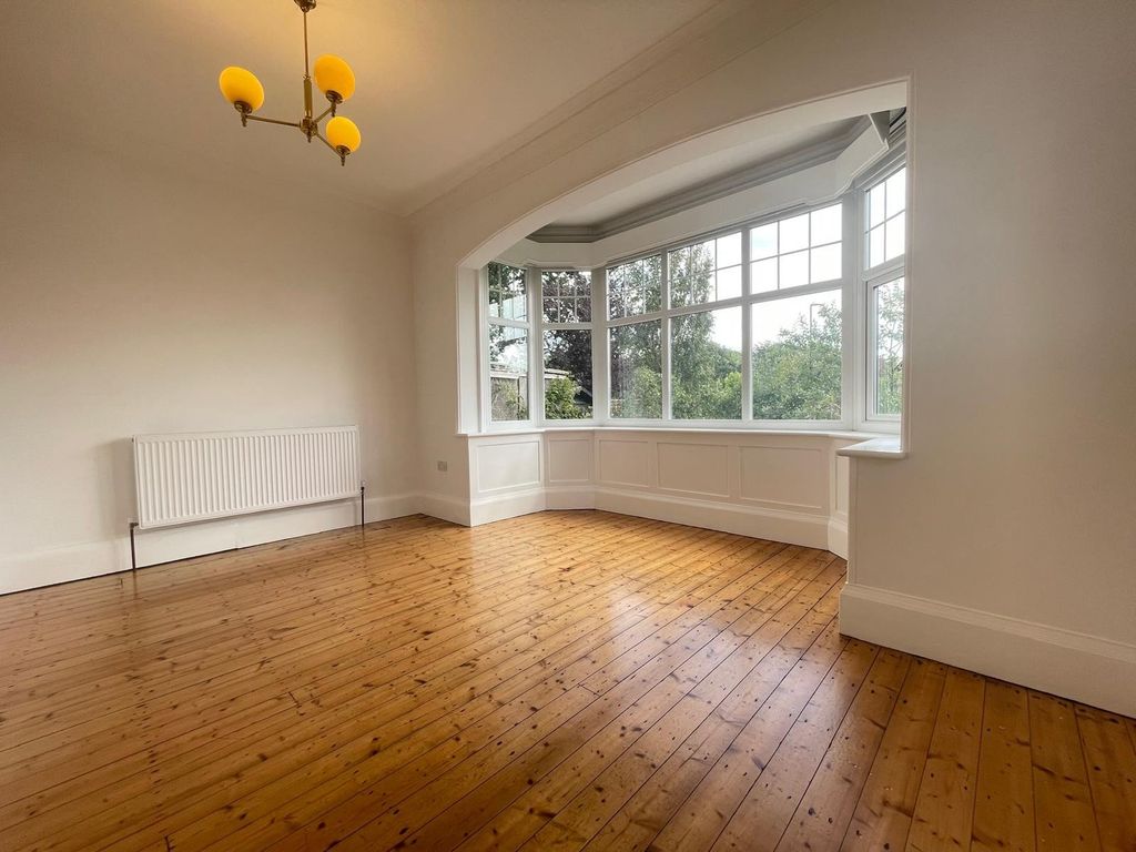 Property photo 2 of 14 Picture No. 11
