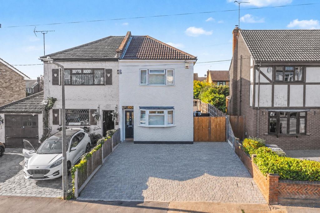 Property photo 1 of 37