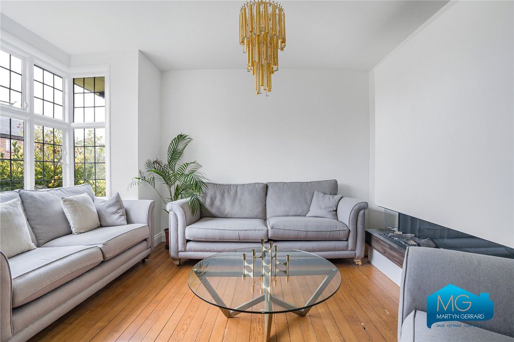 Property photo 3 of 25 Picture No. 05