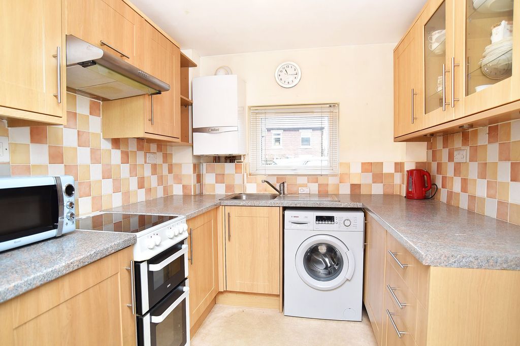 Property photo 2 of 8