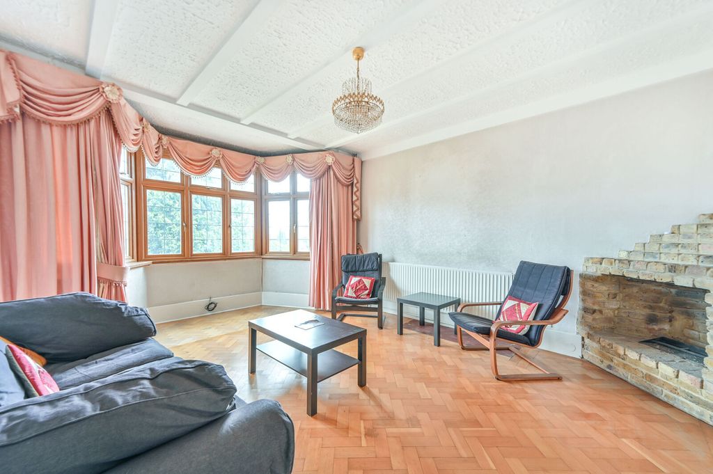 Property photo 3 of 15