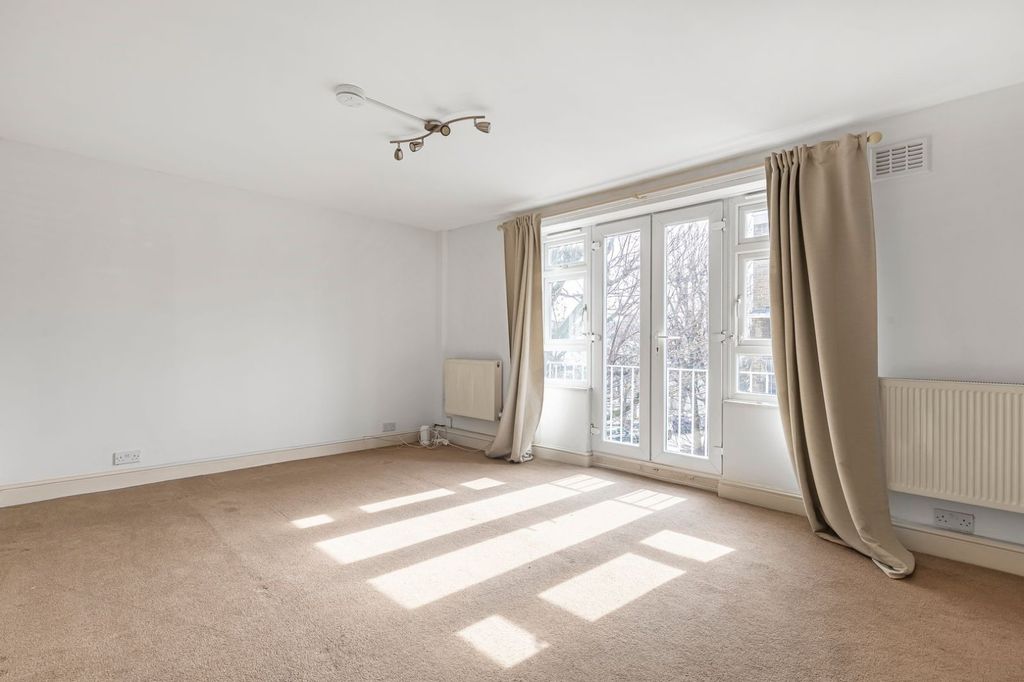 Property photo 2 of 16 Picture No. 02