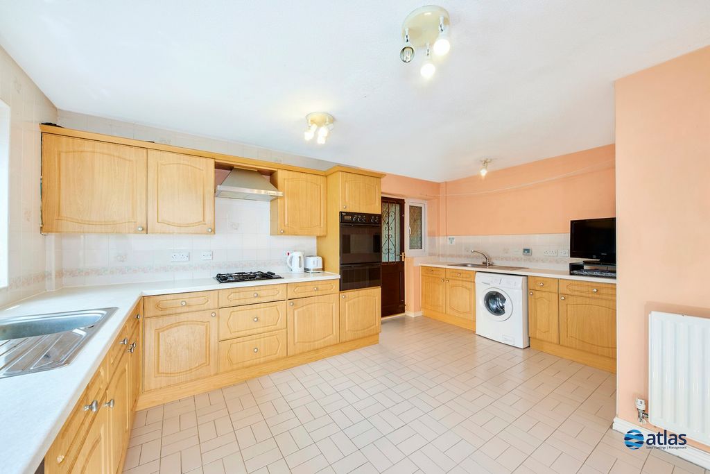 Property photo 3 of 24 Kitchen