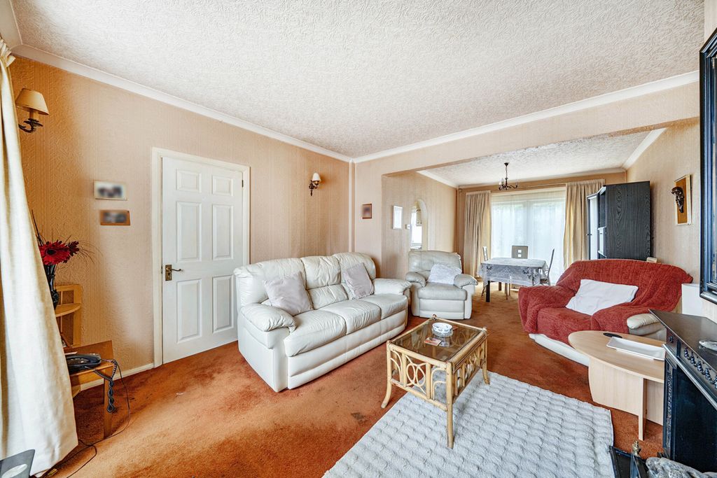 Property photo 2 of 23 1466822-18-6A1dcc...