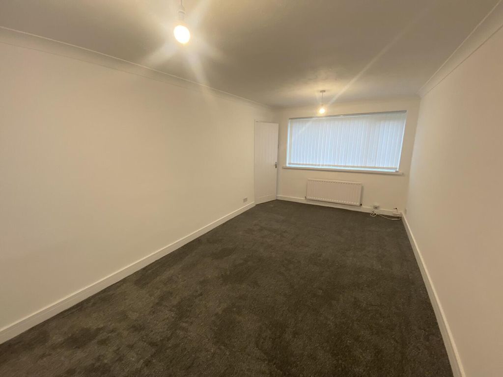 Property photo 3 of 8 Living Room