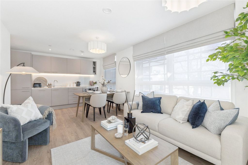 Property photo 2 of 14 Kitchen/Living/Diner