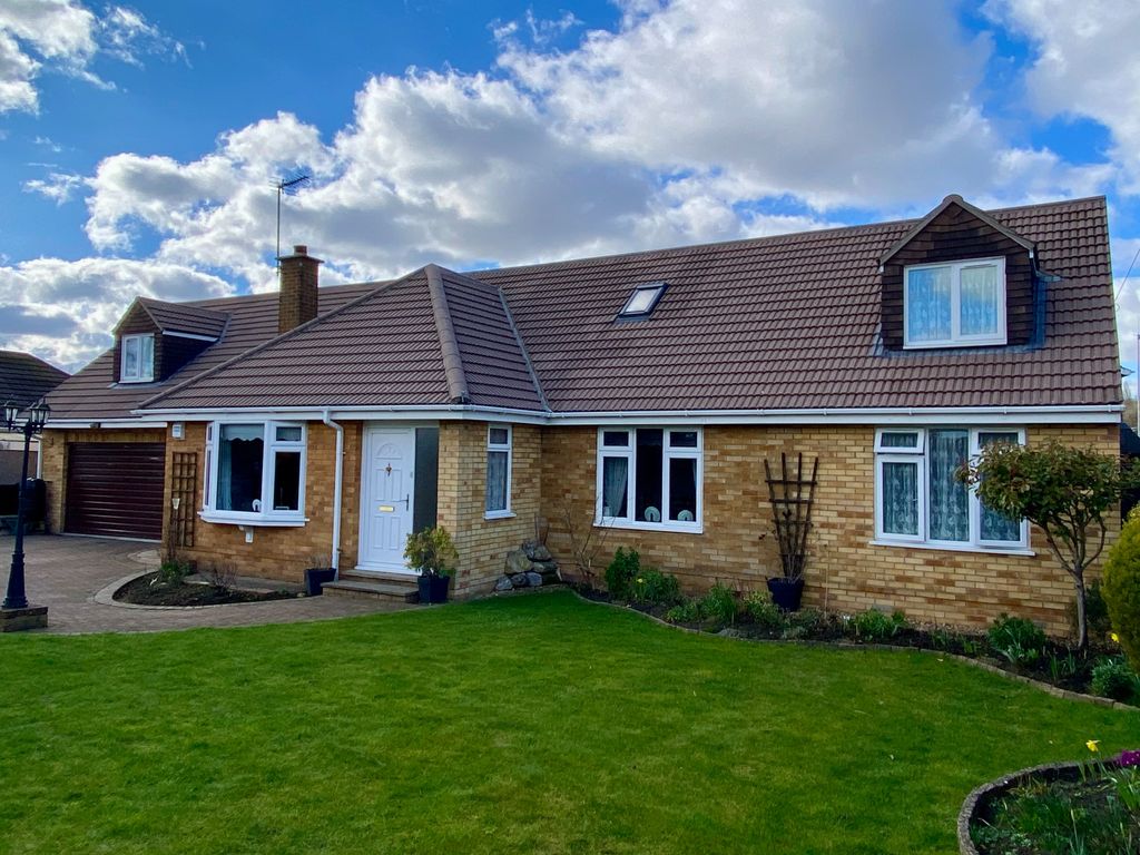 Property photo 1 of 36