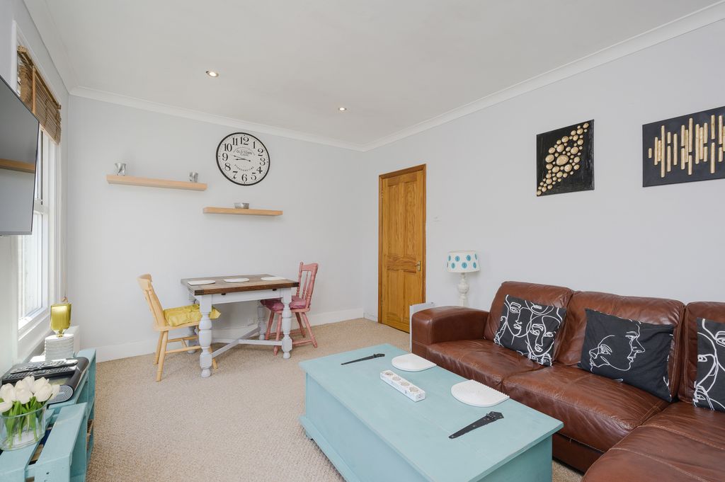 Property photo 1 of 13 Picture No. 02