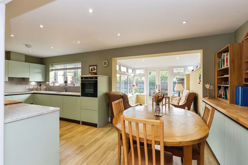 Property photo 3 of 22