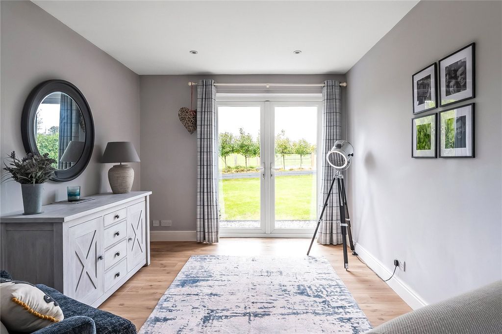 Property photo 3 of 31 Picture No. 47