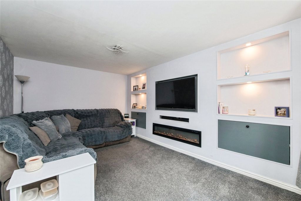 Property photo 3 of 18 Picture No. 06