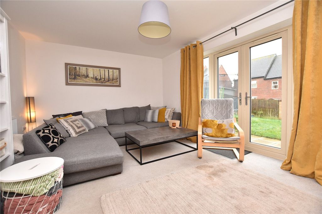 Property photo 2 of 20 Picture No. 34