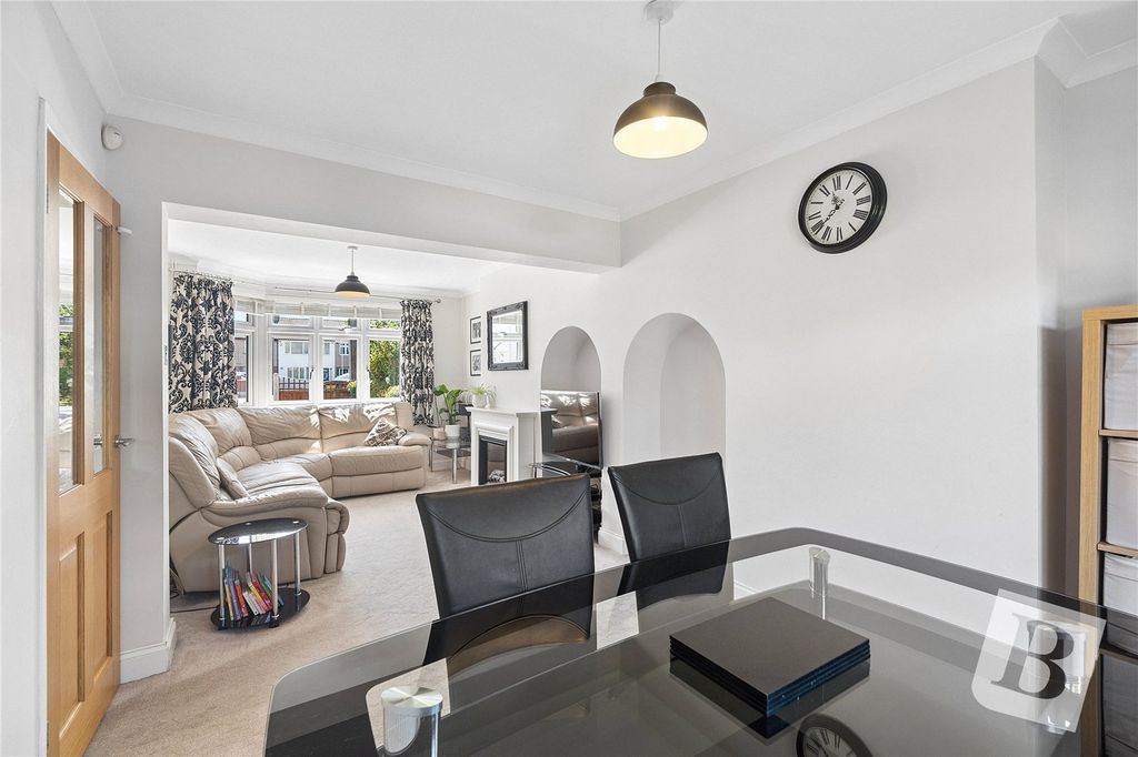 Property photo 2 of 11 Living/Dining Area
