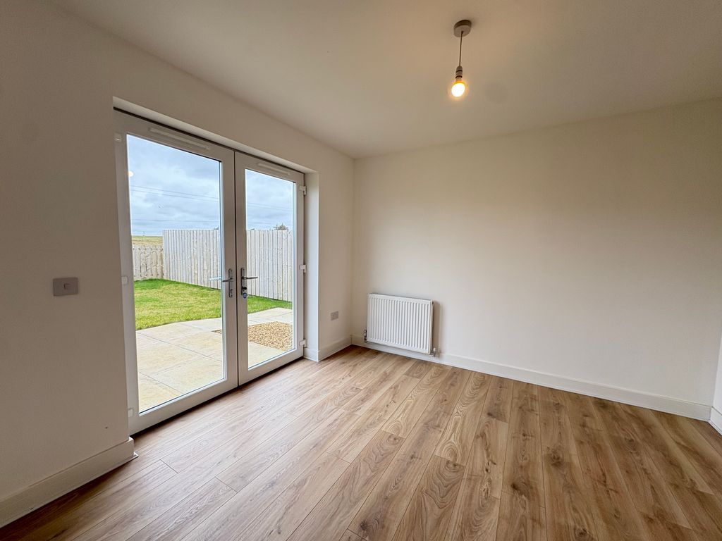 Property photo 3 of 13 Dining Area