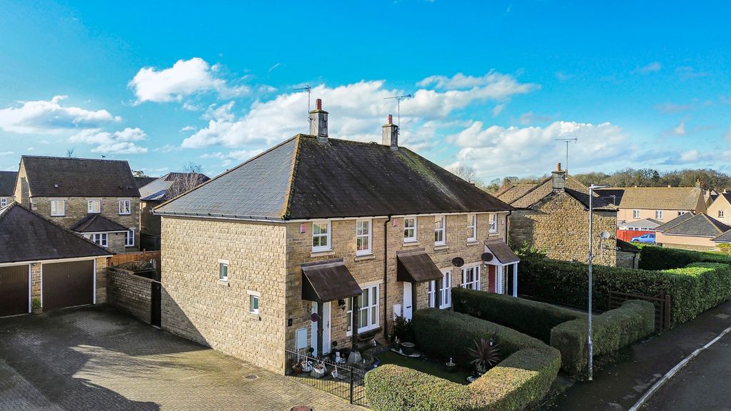 Property photo 1 of 16 Front External