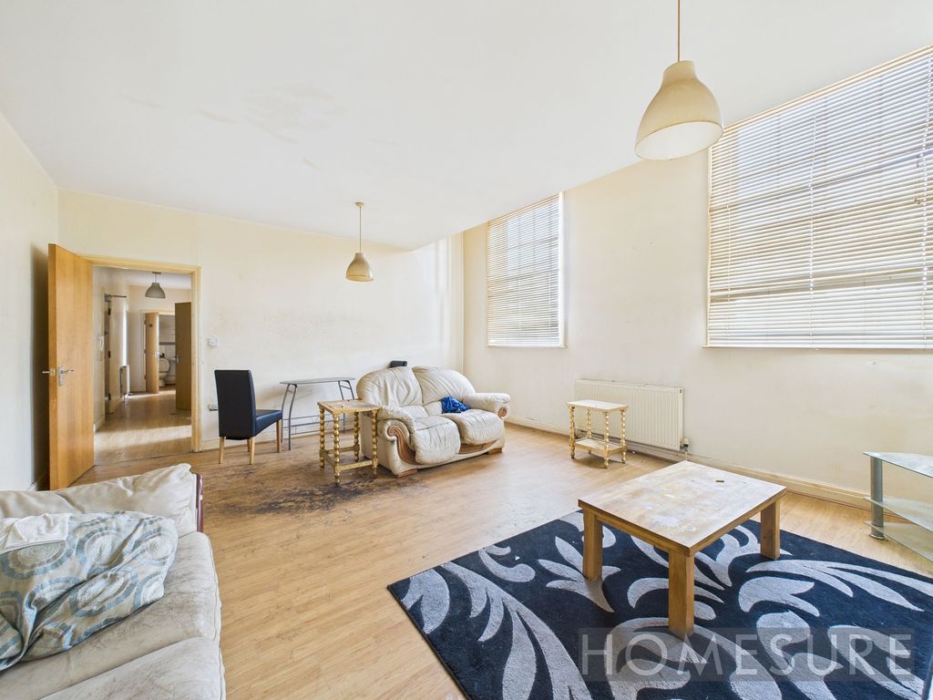 Property photo 2 of 13