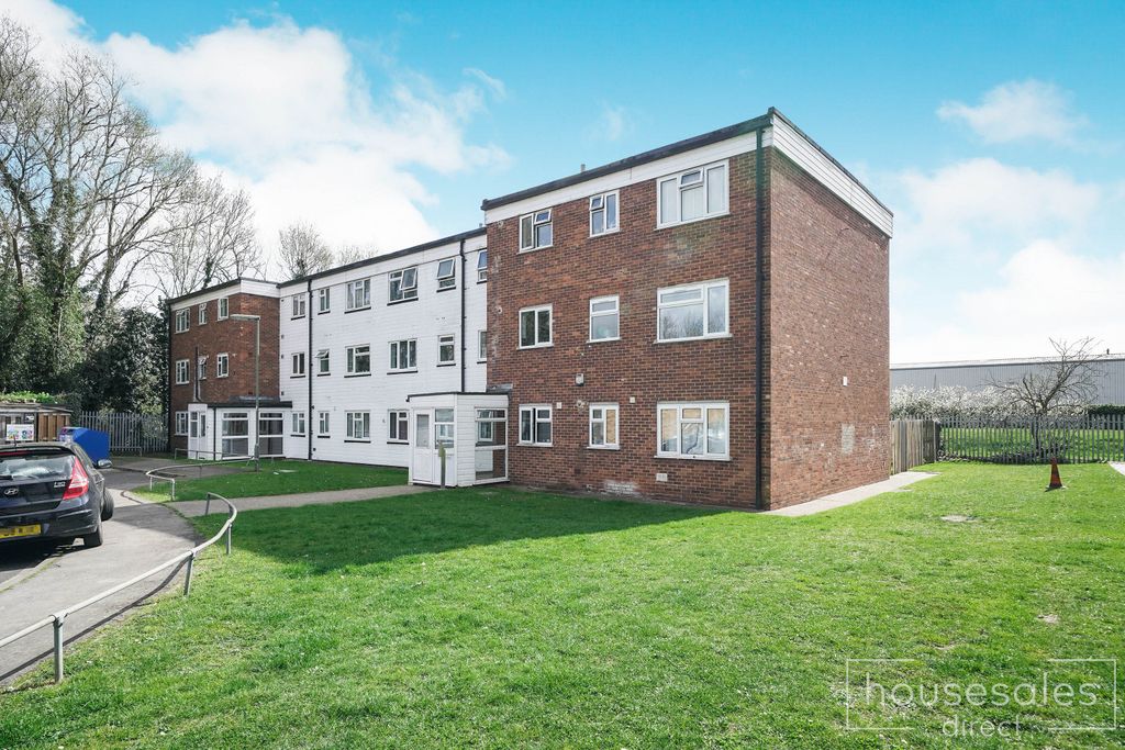 Property photo 1 of 7