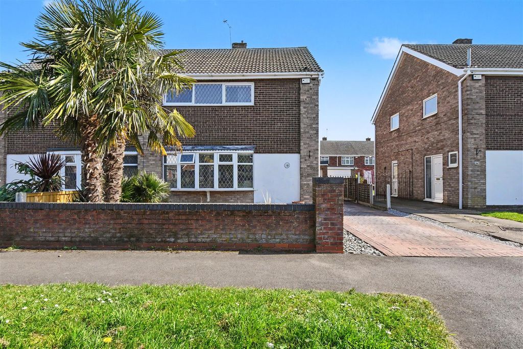 Property photo 1 of 21 Front