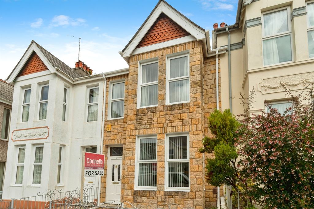 Property photo 1 of 17