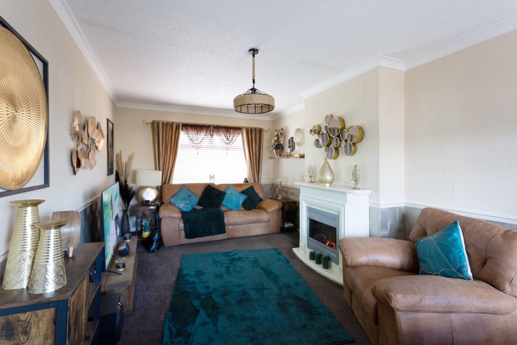 Property photo 3 of 26