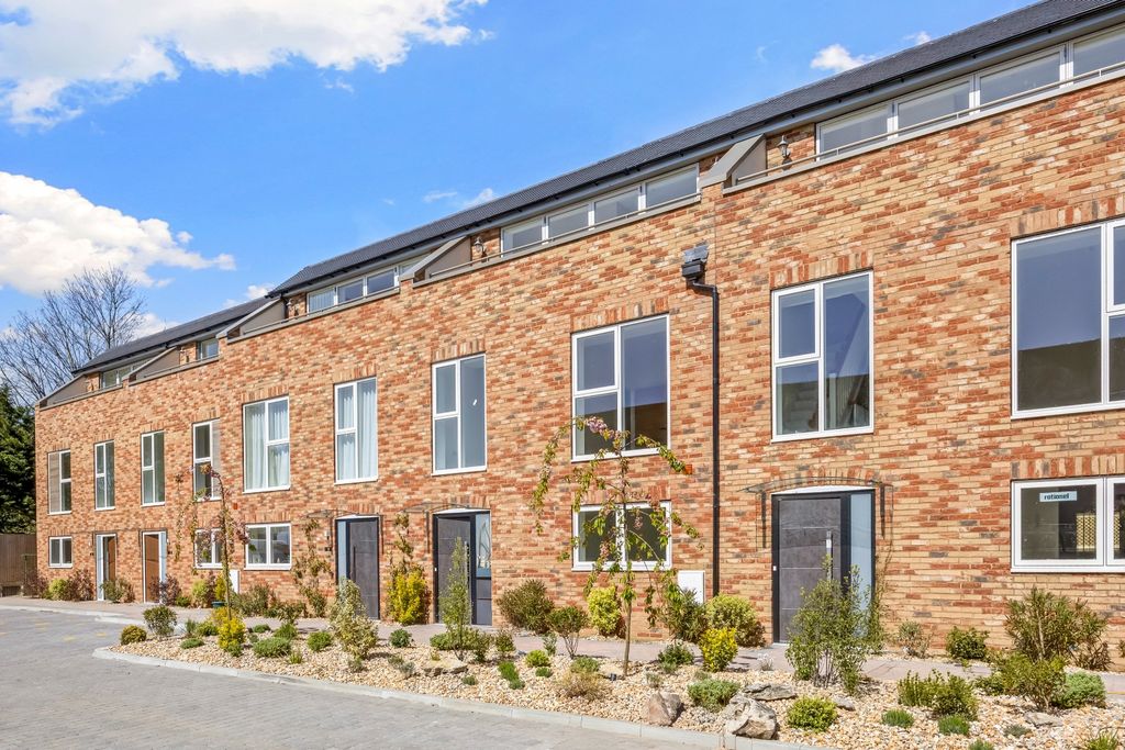 Property photo 1 of 24 5081980