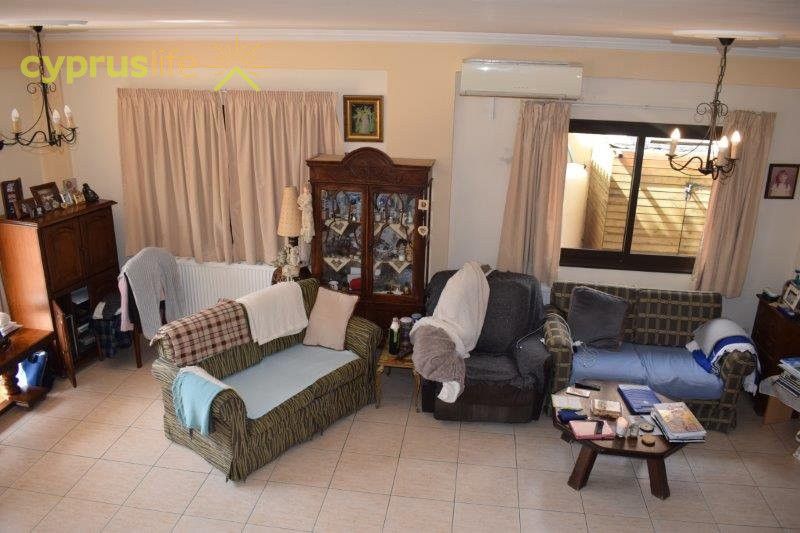 Property photo 1 of 31