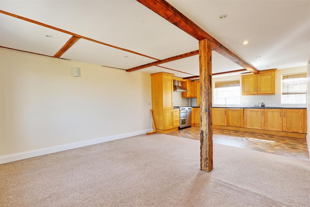 Property photo 2 of 15 Img_1039_40_41_Easyhdr-Interior3.Jpg