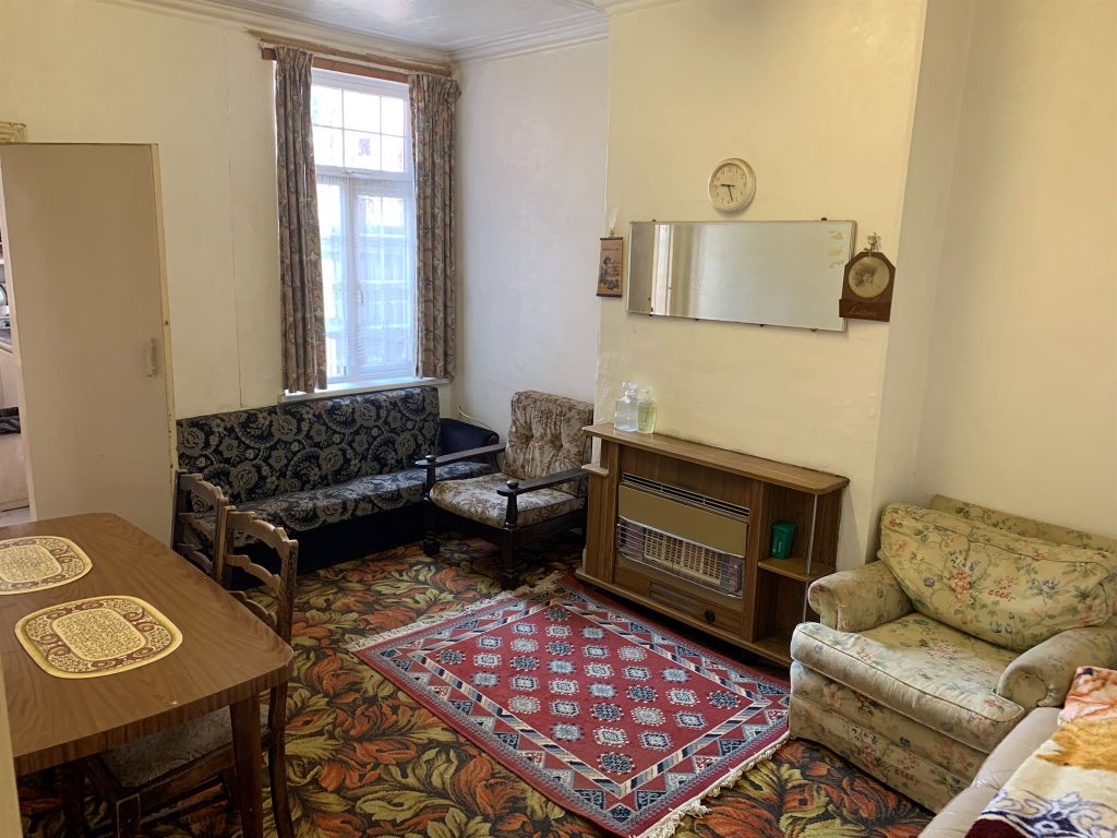 Property photo 3 of 13