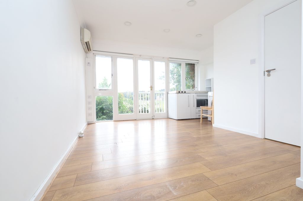 Property photo 2 of 3