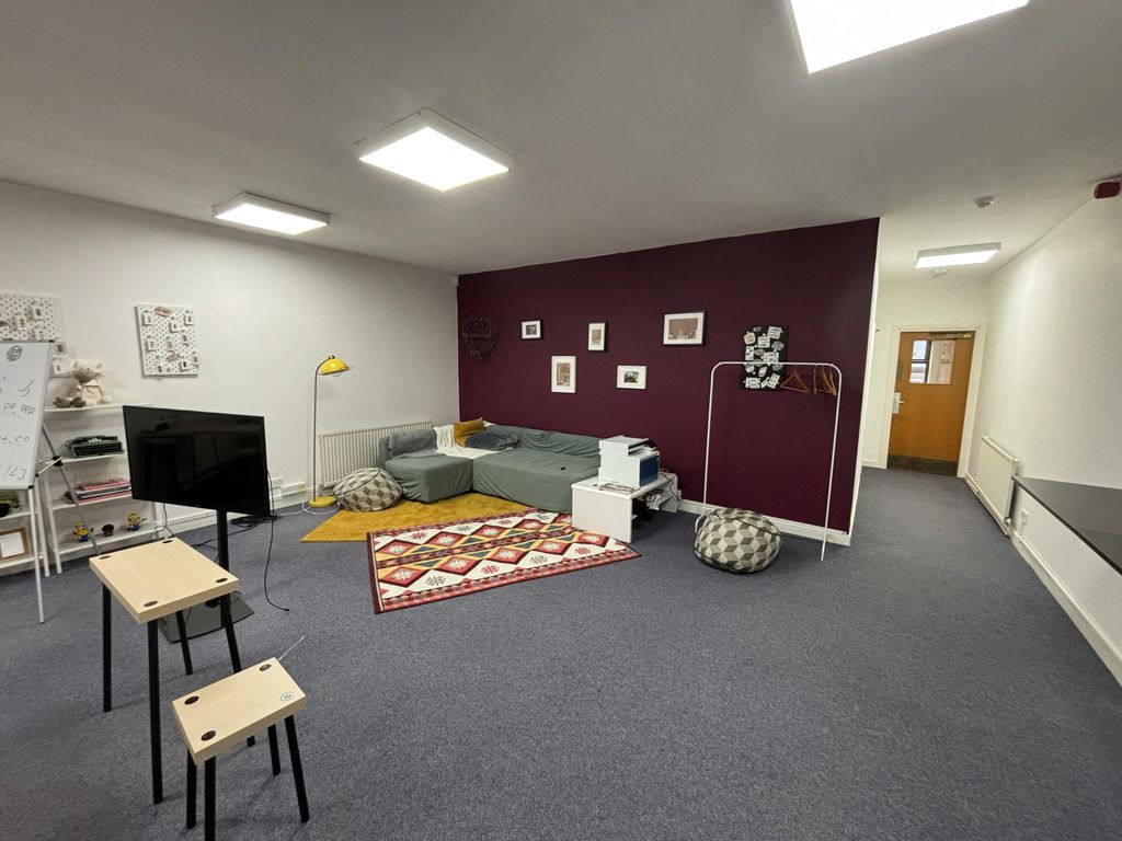 Property photo 3 of 5 Img_00991.Jpg