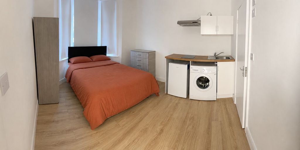 Property photo 1 of 3