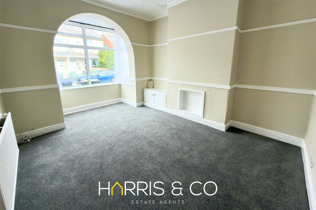 Property photo 2 of 16 Picture No. 05