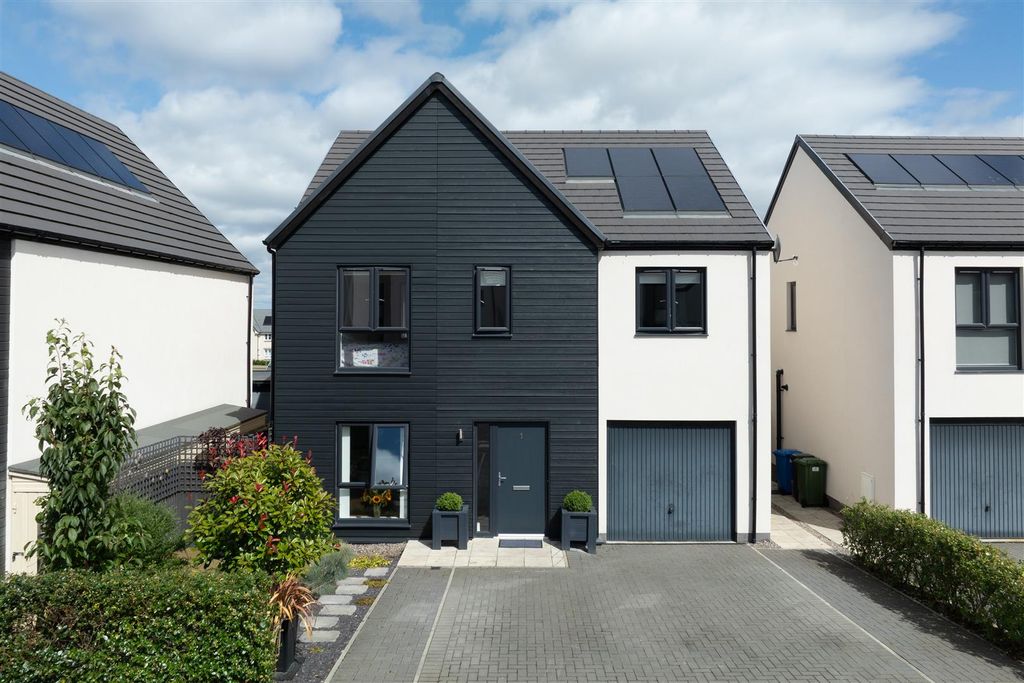 Property photo 1 of 18 1-1, Maclachlan Place Stratton, Inverness, IV2 7BA