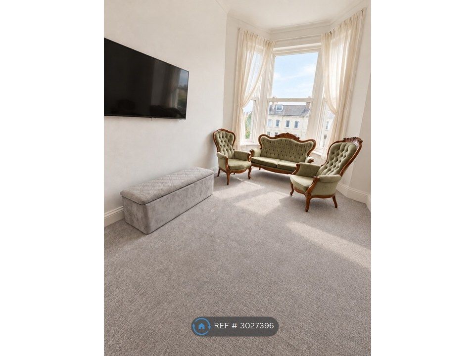 Property photo 1 of 5 Living Room