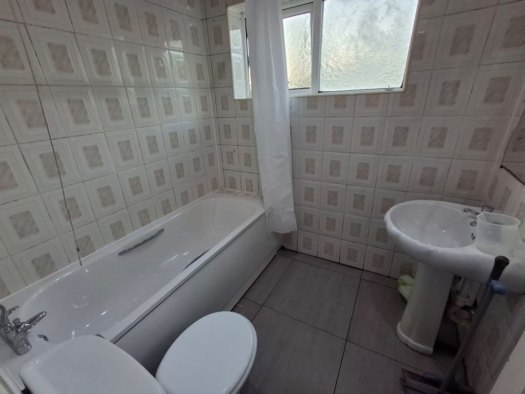 Property photo 3 of 3