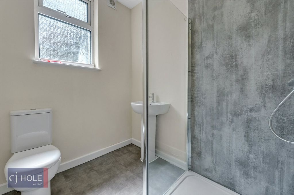 Property photo 3 of 8 Picture No. 02